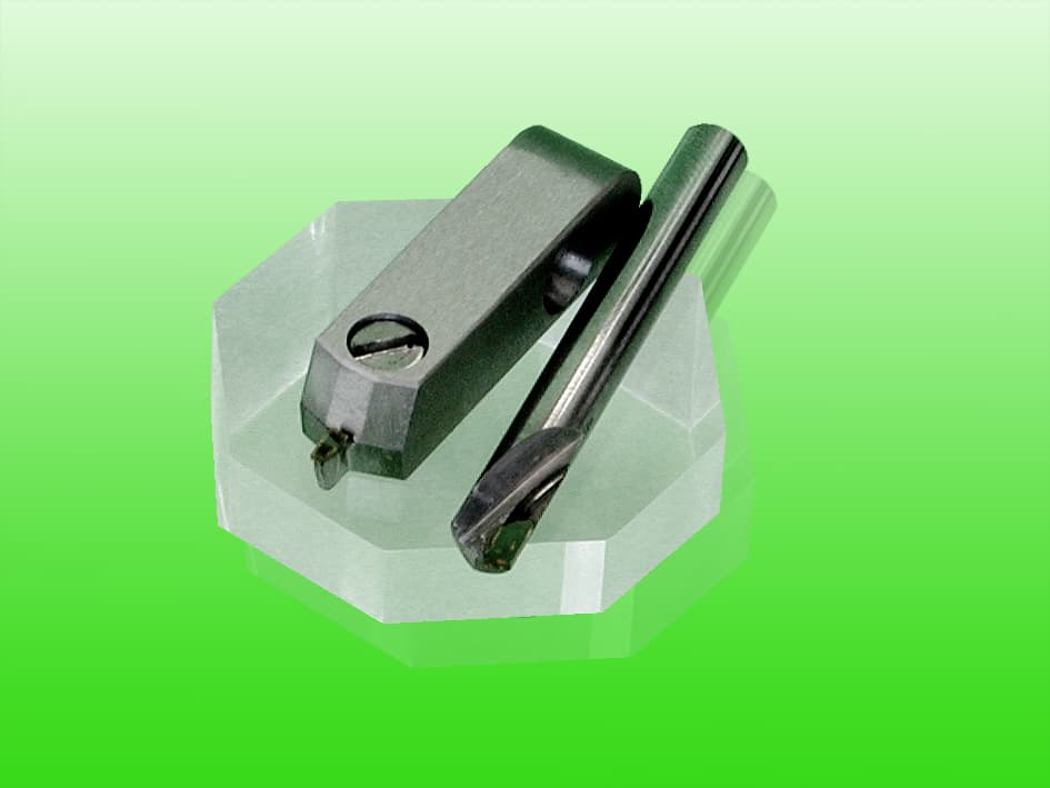 Utensili con tagliente in diamante naturale realizzati da SIUD